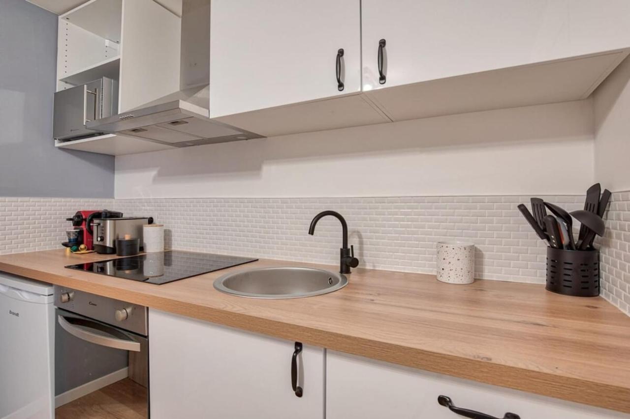 شقة باريس  في Charming Studio At Republique - 2P المظهر الخارجي الصورة
